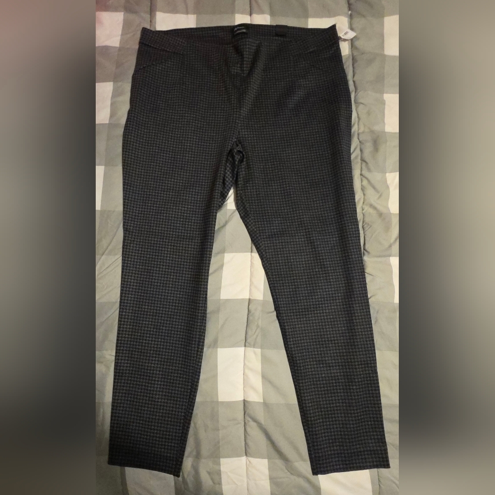 Size 20 Reitmans Black and Gray Checkered Tweed Look Pants
